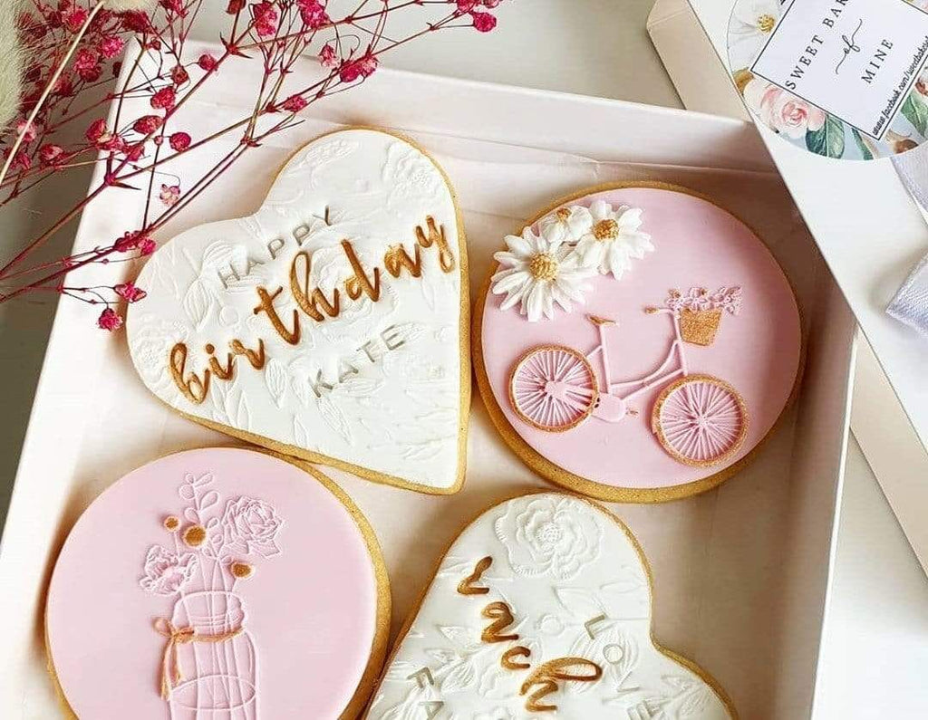 BOXXD™ CookieBoxes 18 x 18 x 5cm Medium Cookie Dessert Box with Slide Cover & Clear Window - Gloss White